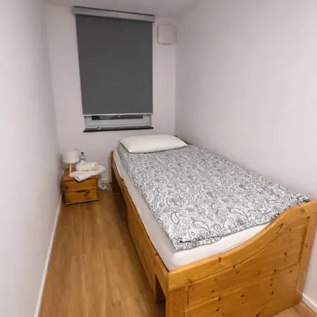 And Spacious Living In Apartament *